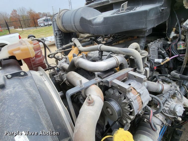 image for item LR9093 2014 Caterpillar CT660  tri-drive hydrovac truck