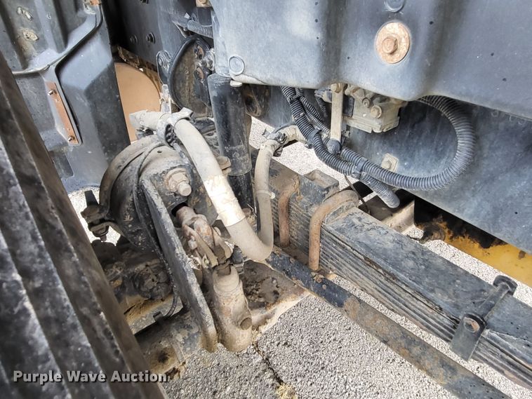 image for item LR9093 2014 Caterpillar CT660  tri-drive hydrovac truck