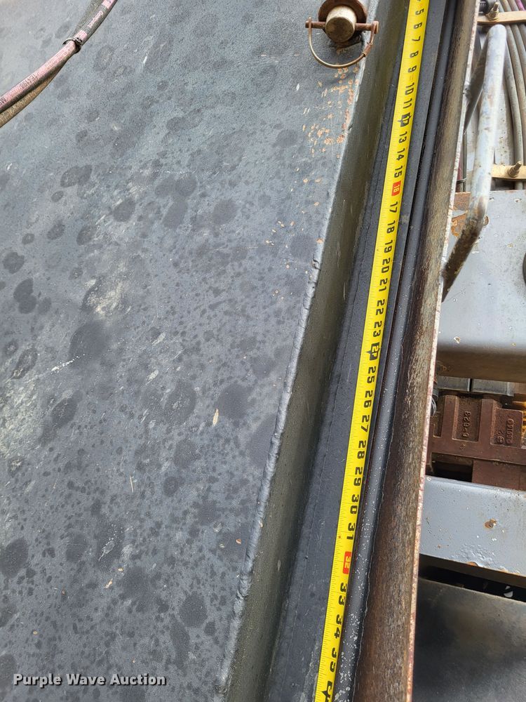 image for item LR9093 2014 Caterpillar CT660  tri-drive hydrovac truck