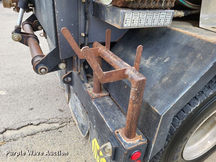 image for item LR9093 2014 Caterpillar CT660  tri-drive hydrovac truck