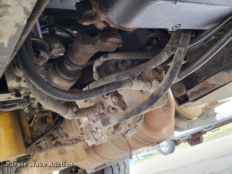 image for item LR9093 2014 Caterpillar CT660  tri-drive hydrovac truck