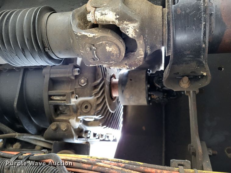 image for item LR9093 2014 Caterpillar CT660  tri-drive hydrovac truck