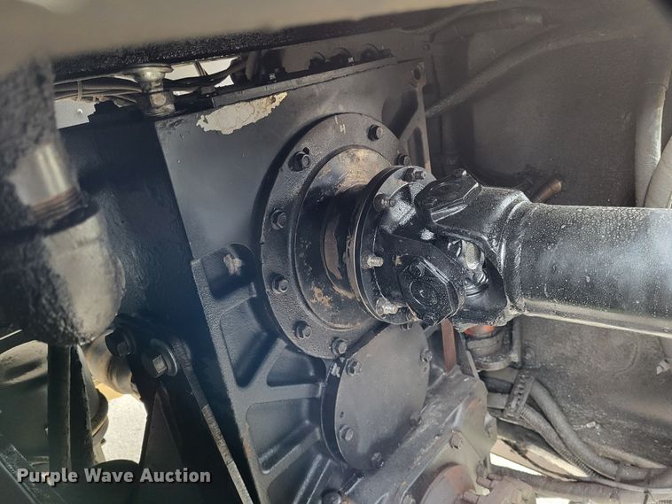 image for item LR9093 2014 Caterpillar CT660  tri-drive hydrovac truck