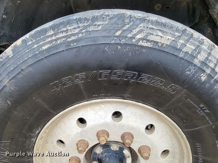 image for item LR9093 2014 Caterpillar CT660  tri-drive hydrovac truck