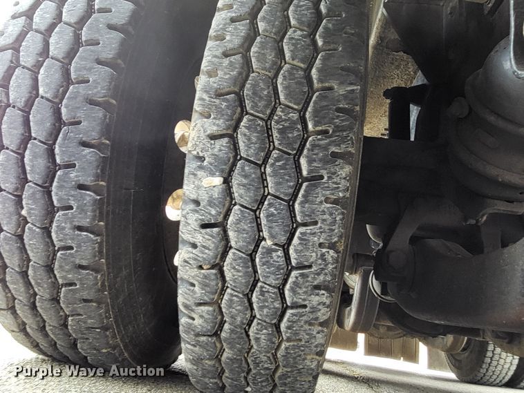 image for item LR9093 2014 Caterpillar CT660  tri-drive hydrovac truck