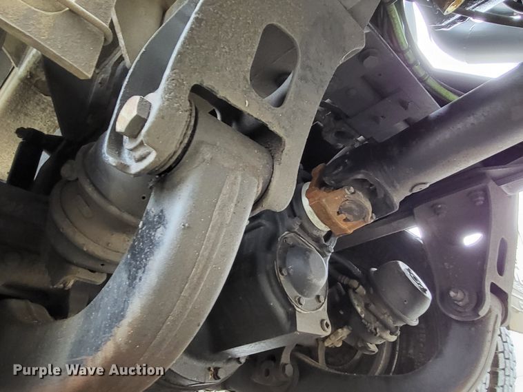 image for item LR9093 2014 Caterpillar CT660  tri-drive hydrovac truck