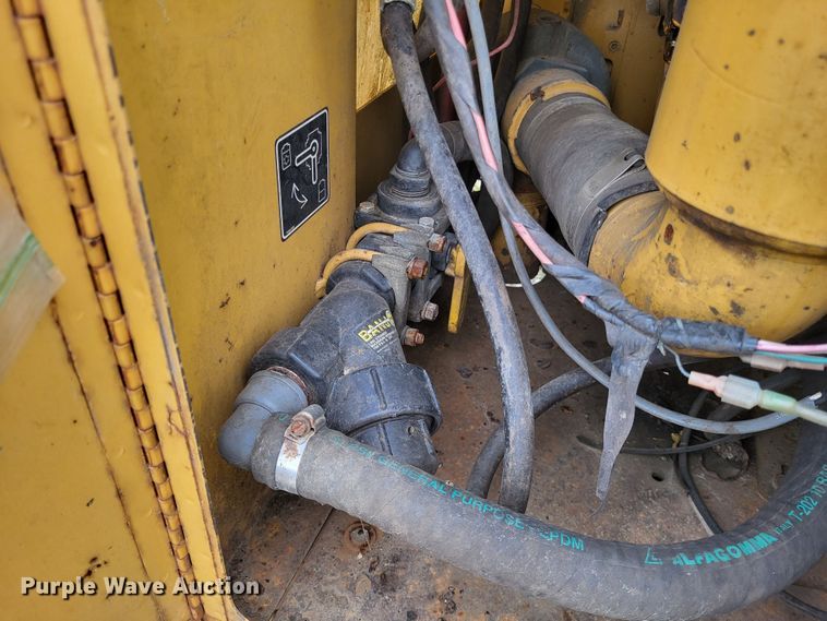 image for item LR9094 2005 Vermeer Ring-O-Matic 550 Jet Vac  vacuum excavator