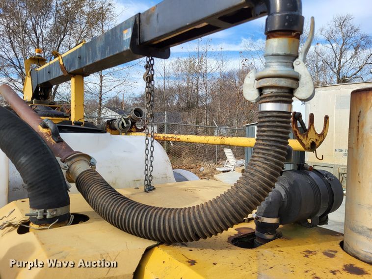 image for item LR9094 2005 Vermeer Ring-O-Matic 550 Jet Vac  vacuum excavator