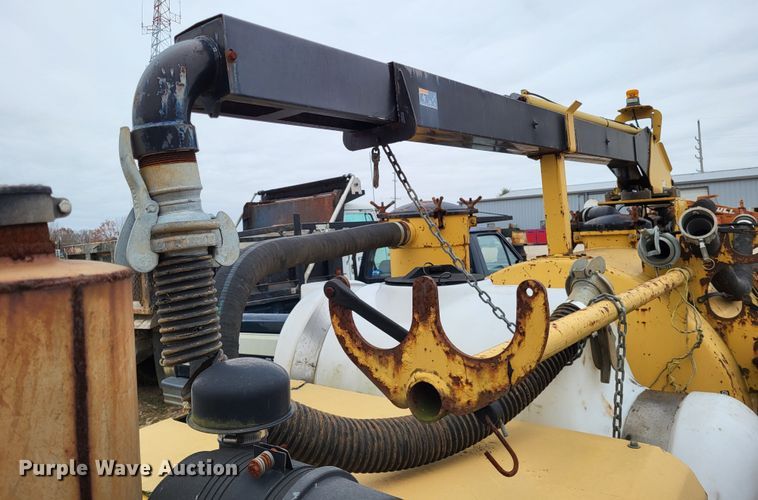 image for item LR9094 2005 Vermeer Ring-O-Matic 550 Jet Vac  vacuum excavator