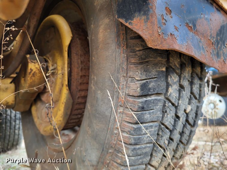 image for item LR9094 2005 Vermeer Ring-O-Matic 550 Jet Vac  vacuum excavator