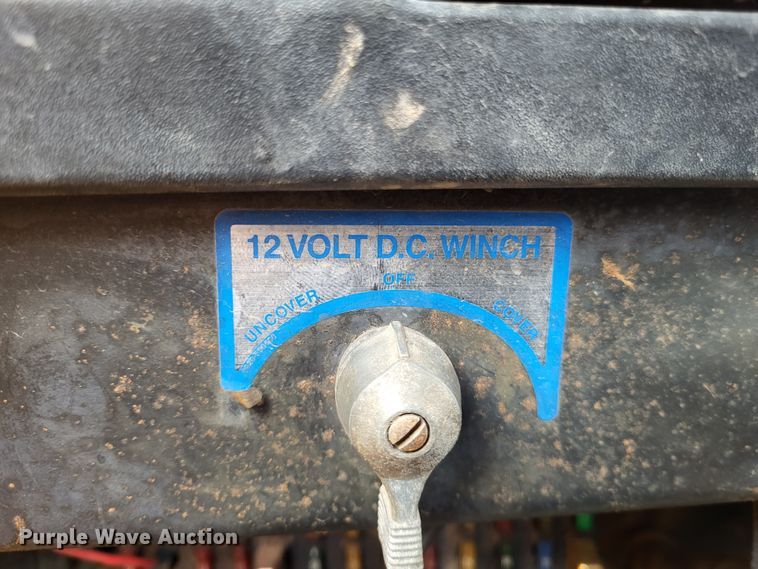 image for item LR9126 2000 International 4900  dump truck