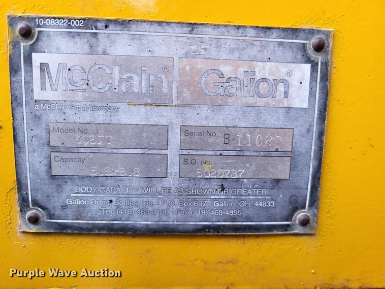 image for item LR9126 2000 International 4900  dump truck