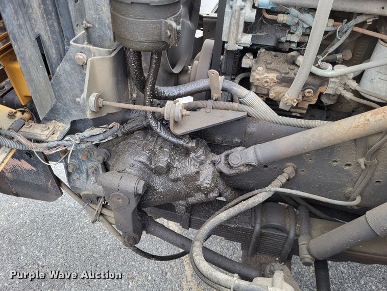 image for item LR9126 2000 International 4900  dump truck