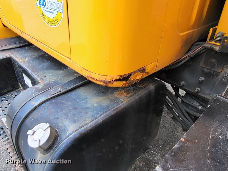 image for item LR9127 2002 International 4900  dump truck