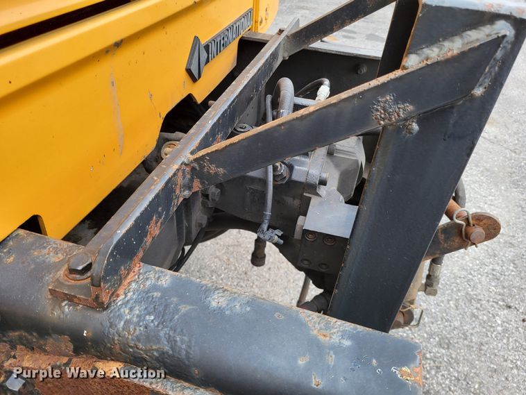 image for item LR9127 2002 International 4900  dump truck