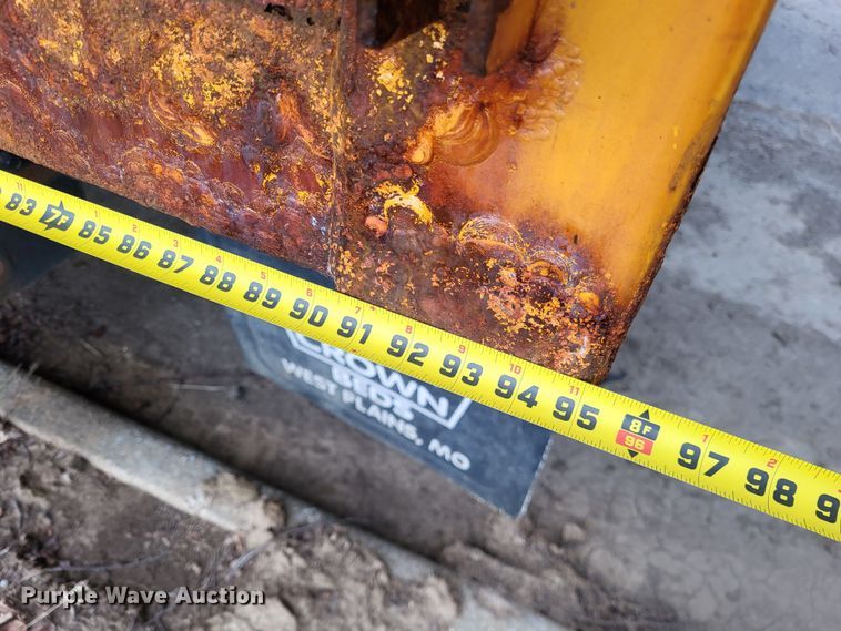 image for item LR9127 2002 International 4900  dump truck