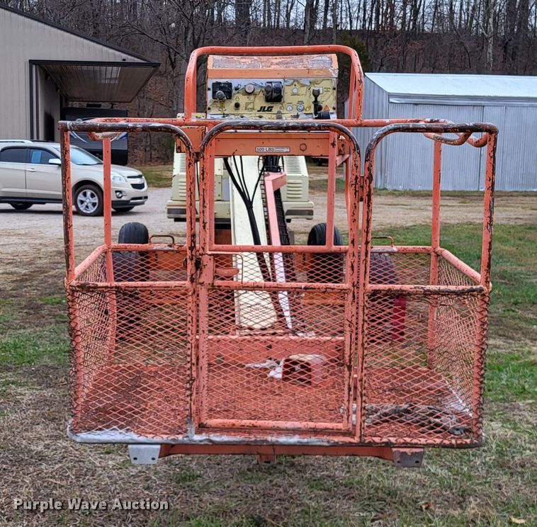 image for item LR9133 1994 JLG 40H  boom lift