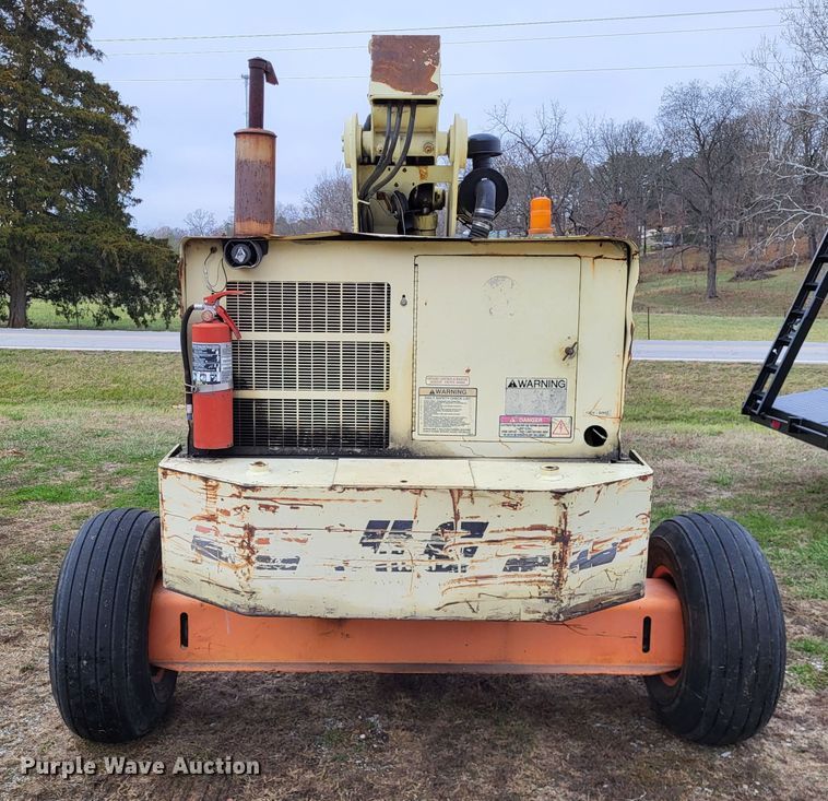 image for item LR9133 1994 JLG 40H  boom lift
