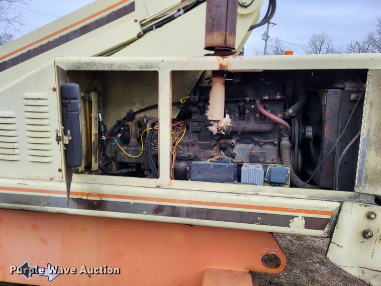 image for item LR9133 1994 JLG 40H  boom lift