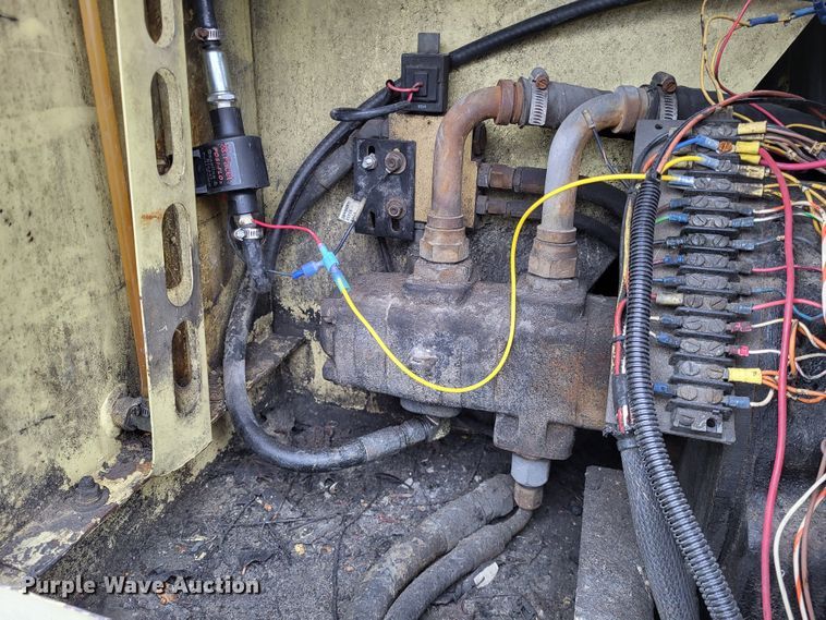 image for item LR9133 1994 JLG 40H  boom lift