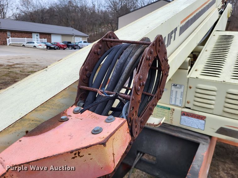 image for item LR9133 1994 JLG 40H  boom lift