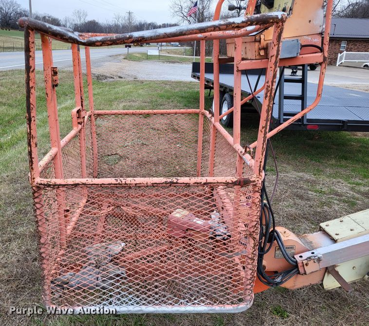 image for item LR9133 1994 JLG 40H  boom lift