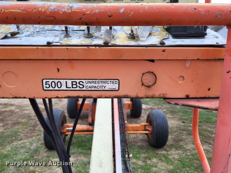 image for item LR9133 1994 JLG 40H  boom lift