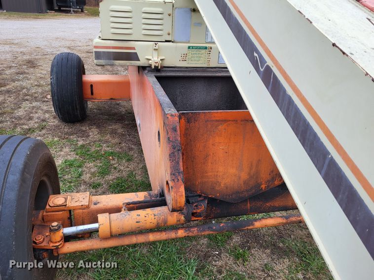 image for item LR9133 1994 JLG 40H  boom lift