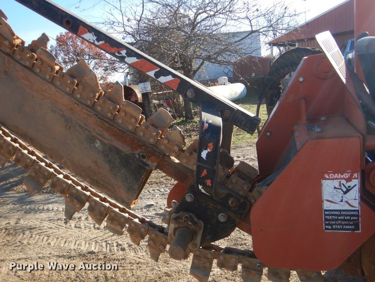 image for item LT9003 2008 Ditch Witch RT40  trencher
