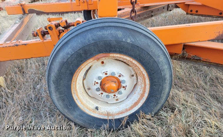 image for item LY9812 Bonnell 272  road maintainer