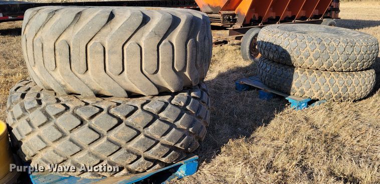 image for item LY9816 (4) tires
