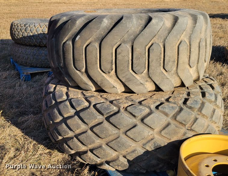 image for item LY9816 (4) tires