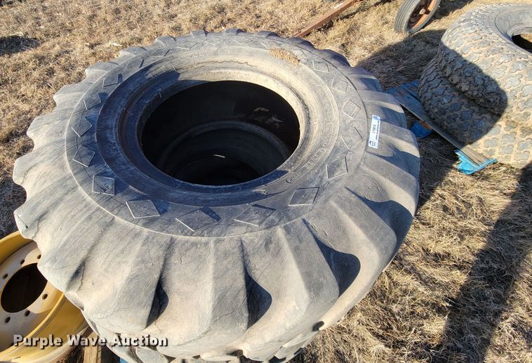 image for item LY9816 (4) tires