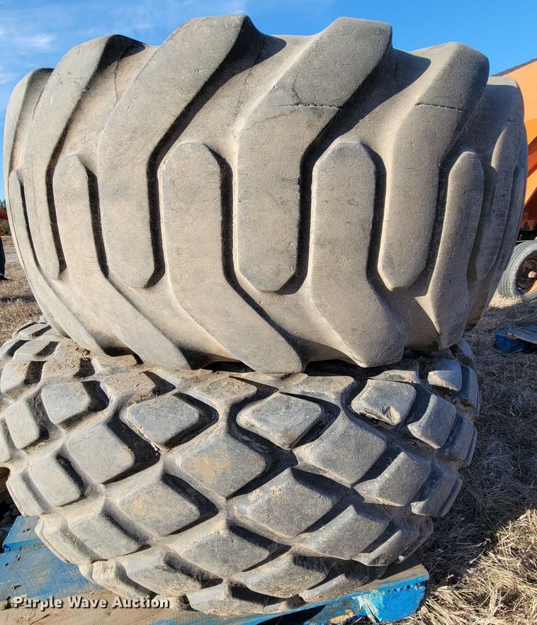 image for item LY9816 (4) tires