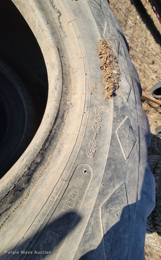 image for item LY9816 (4) tires