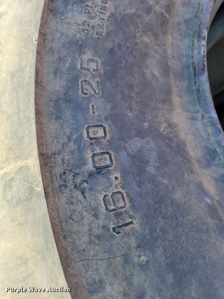 image for item LY9816 (4) tires