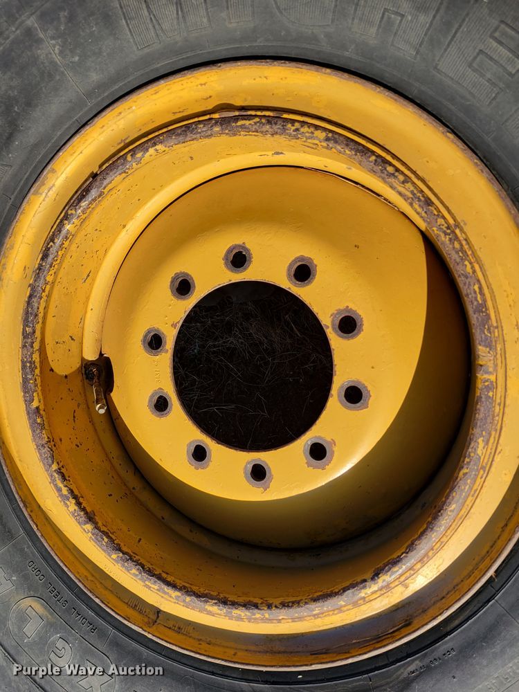 image for item LY9818 Tires and wheels