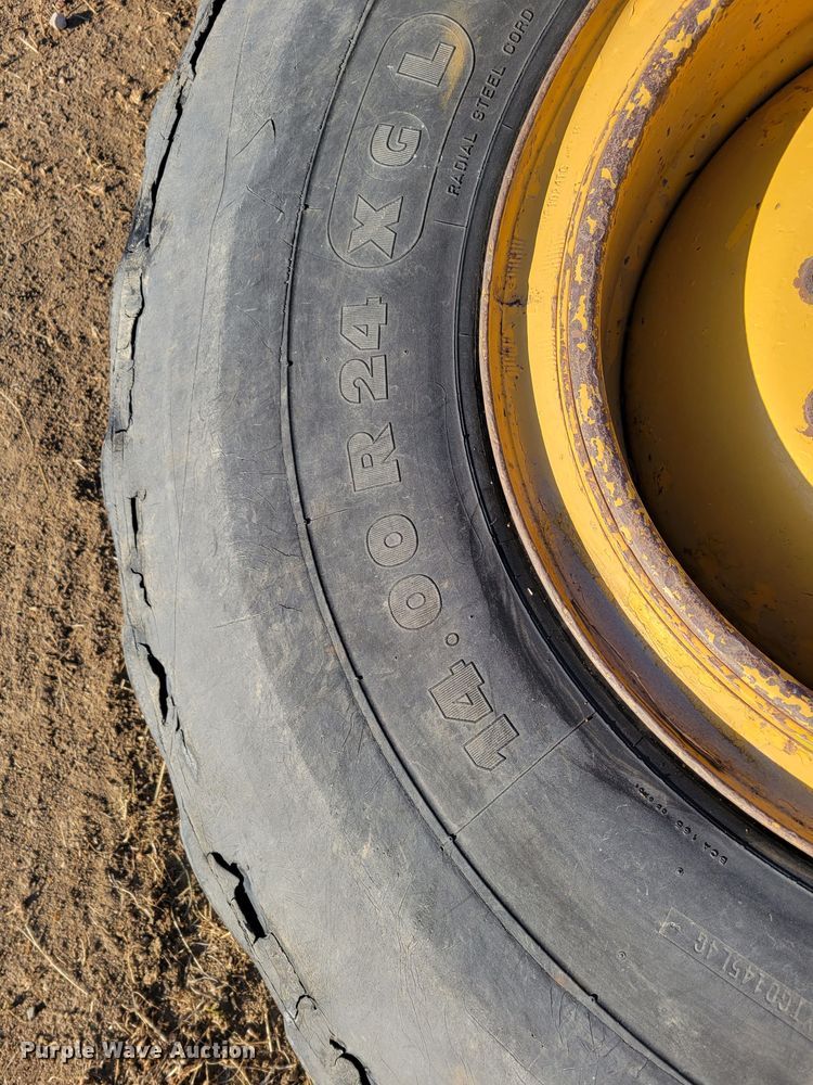 image for item LY9818 Tires and wheels