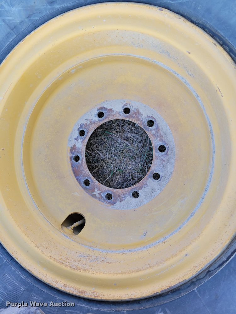 image for item LY9818 Tires and wheels