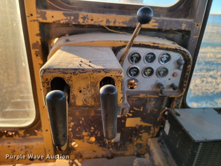 image for item ME9542 1974 Caterpillar D9G  dozer