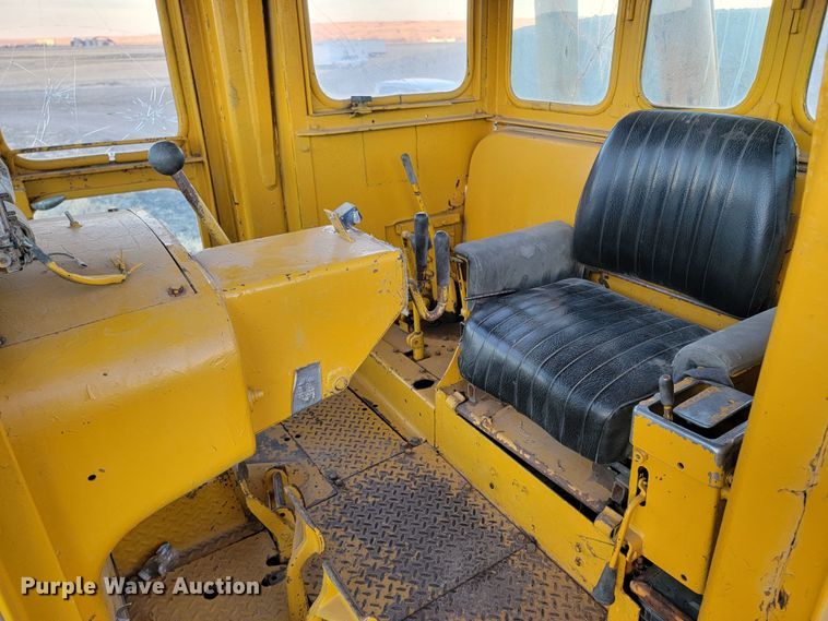 image for item ME9543 1973 Caterpillar D9G  dozer