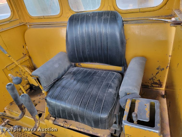 image for item ME9543 1973 Caterpillar D9G  dozer