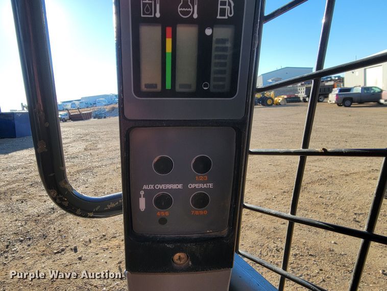 image for item ME9546 2018 Case SR210  skid steer loader