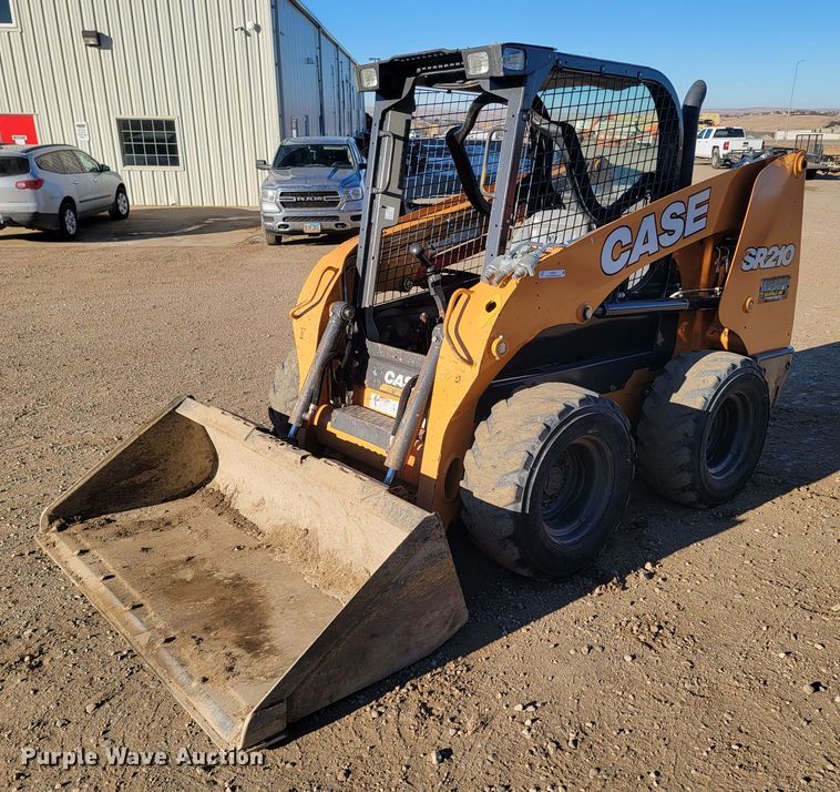 2018 Case SR210 skid steer loader in Pierre, SD Item ME9547 sold Purple Wave