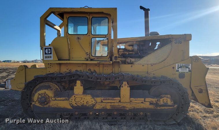 image for item ME9556 1969 Caterpillar D9G  crawler tractor