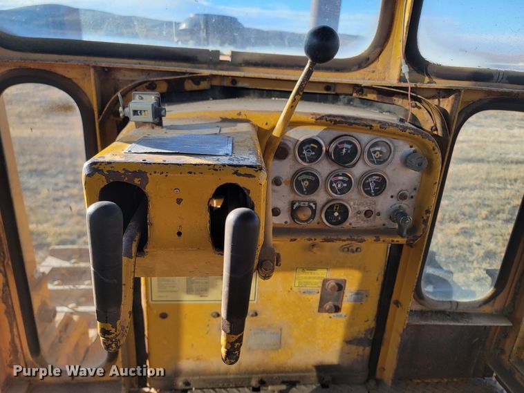 image for item ME9556 1969 Caterpillar D9G  crawler tractor