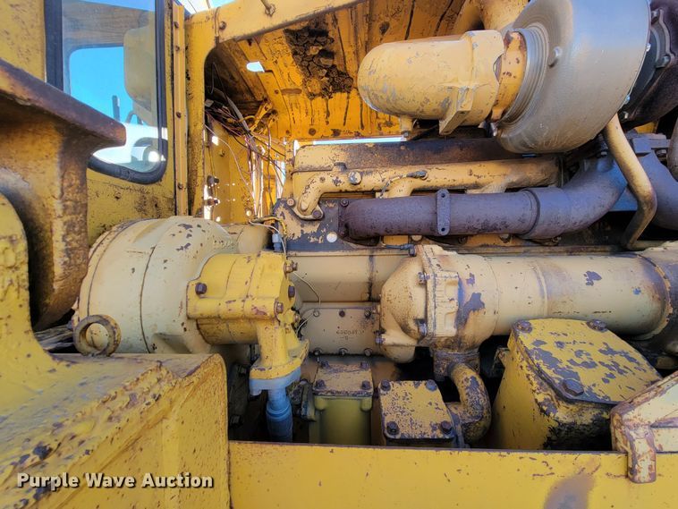 image for item ME9556 1969 Caterpillar D9G  crawler tractor