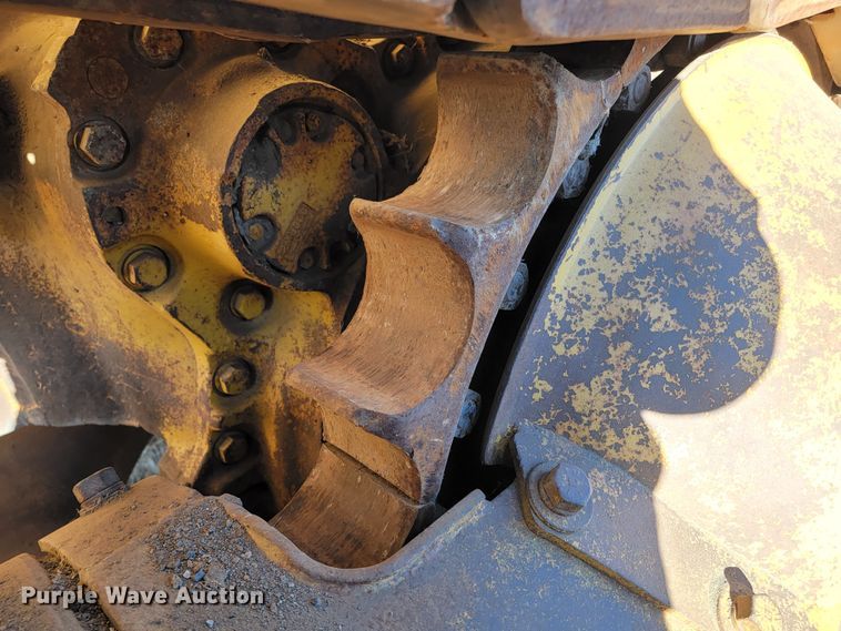 image for item ME9556 1969 Caterpillar D9G  crawler tractor