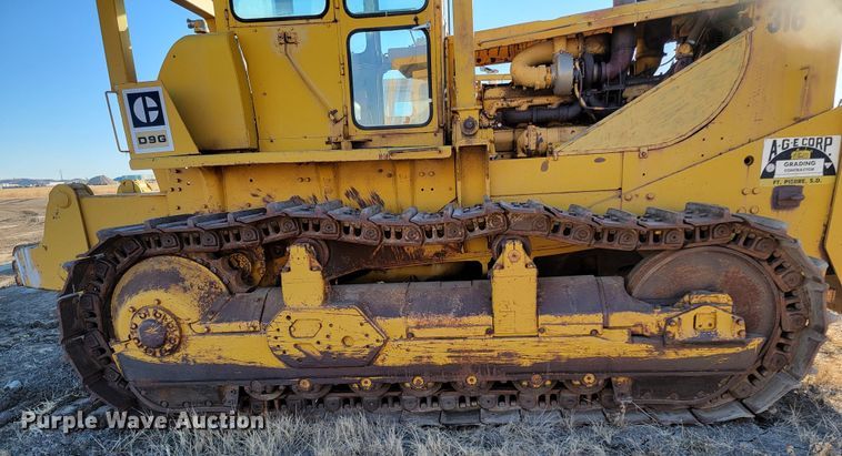image for item ME9556 1969 Caterpillar D9G  crawler tractor