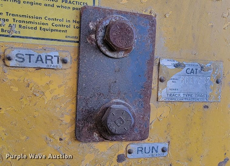 image for item ME9556 1969 Caterpillar D9G  crawler tractor